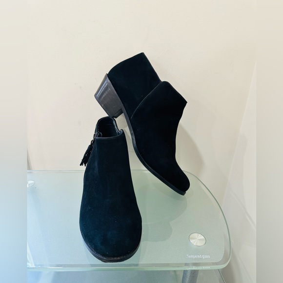 Vionic Womens Serena Boot Size 11 Black Suede‎ Block Heel Bootie Comfy Side Zip - Picture 1 of 9
